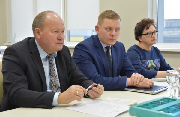 Savivaldybės sutarė bendradarbiauti: Jonavos ir Kauno rajonų vaikai mokysis kartu