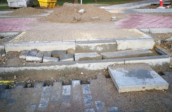 Pastabų sulauks darbus netvarkingai atliekantys rangovai