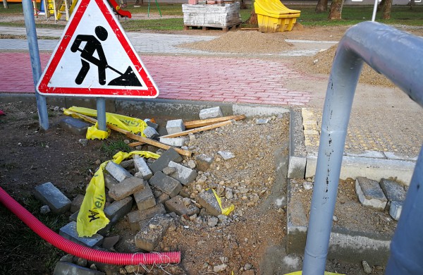 Pastabų sulauks darbus netvarkingai atliekantys rangovai