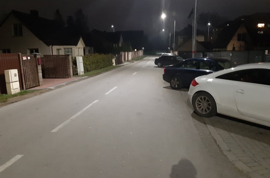 Skundai dėl automobilių parkavimo šalia sporto klubo – principinė kova ar bandymas apginti savo komfortą?