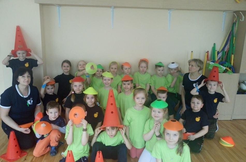 ,,Pakalnutėje" - sportinė pramoga ,,Vienas, du, trys- mūsų štai šaunus būrys‘‘