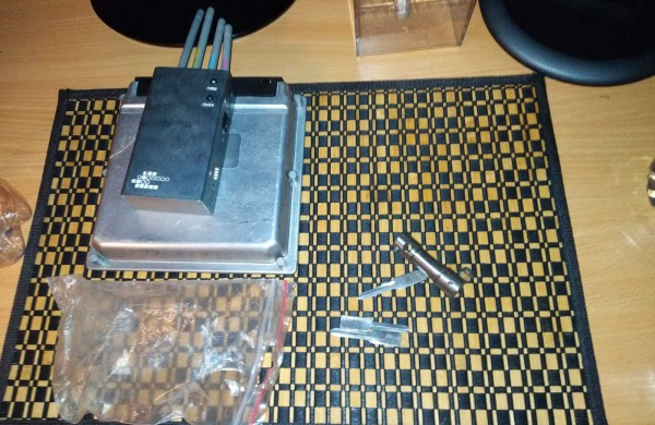 Sulaikyti vyrai, galimai pavogę automobilį ir jį Užusaliuose pradėję ardyti 