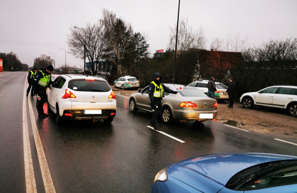 Visiems nustatytiems neblaiviems vairuotojams – lengvas girtumas