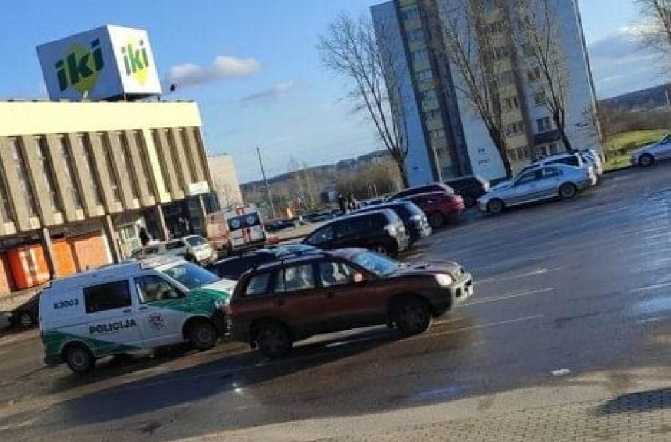 Sporto klube keliais smūgiais peiliu sužalota jauna moteris