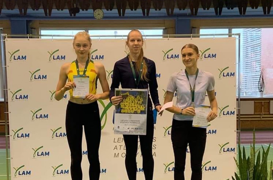 Lietuvos jaunių lengvosios atletikos čempionate – medaliais paženklintas E.Sarafinaitės ir G.Malinauskaitės pasirodymas
