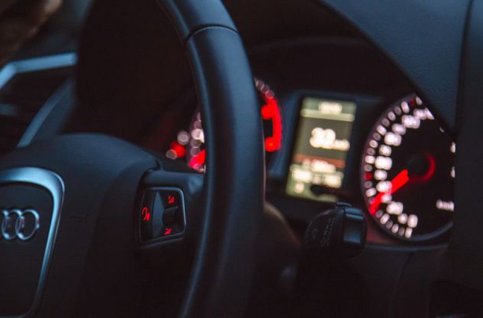 Vagys nusitaikė į ,,Audi": pavogtos kelios automobilio detalės