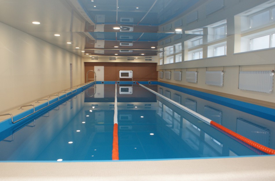 Dėl baseino užimtumo moksleivių atostogų metu