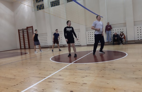 Žeimiuose - Vasario 16-ąjai skirtas tinklinio turnyras