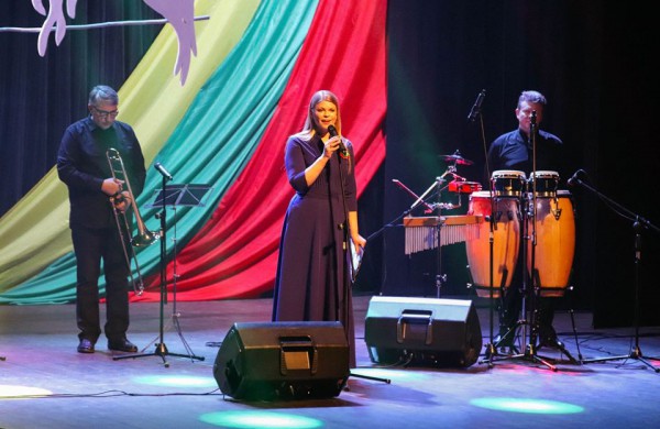 Modernizuotos lietuvių liaudies dainos virpino susirinkusiųjų širdis