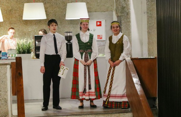 Modernizuotos lietuvių liaudies dainos virpino susirinkusiųjų širdis