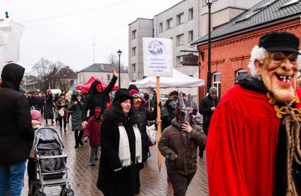 Užgavėnių balaganas Jonavoje išvaikė žiemą ir liūdesį