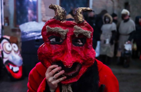 Užgavėnių balaganas Jonavoje išvaikė žiemą ir liūdesį