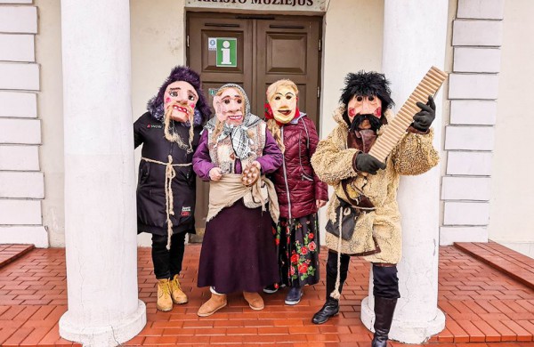 Užgavėnių balaganas Jonavoje išvaikė žiemą ir liūdesį