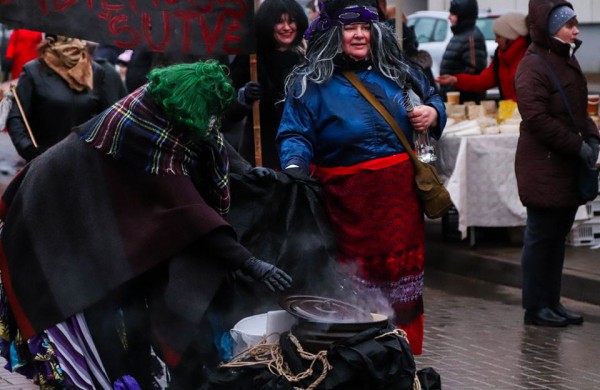 Užgavėnių balaganas Jonavoje išvaikė žiemą ir liūdesį