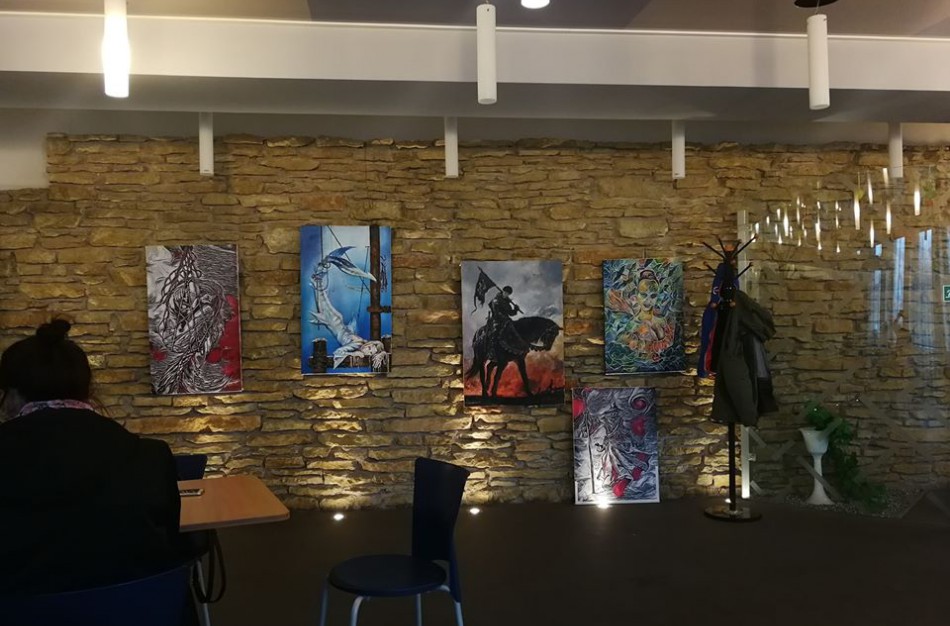 Iš „Achemos“  valgyklos „iškraustyta“ A.Lobovo paveikslų paroda