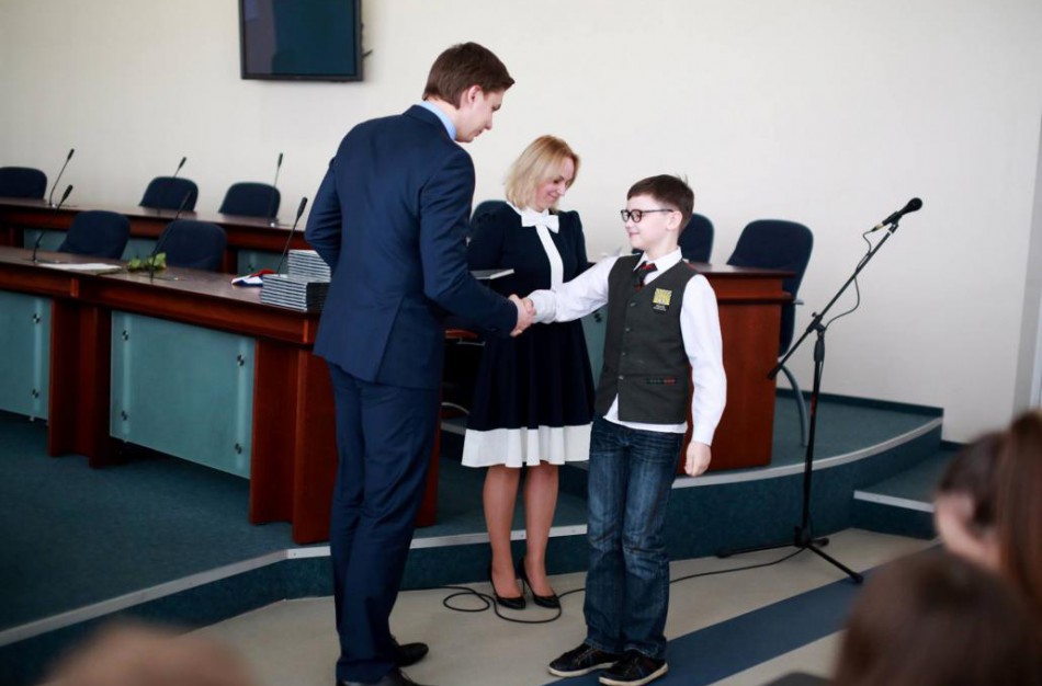 Vaikų rašiniuose ir eilėraščiuose - mintys apie laimę