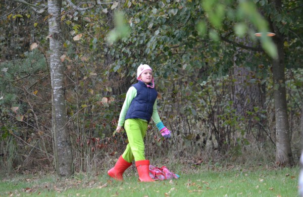 Atnaujintame diskgolfo parke – keturios dešimtys varžybų dalyvių