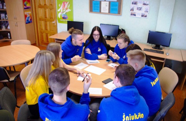 Ruoštis savarankiškam gyvenimui dar gimnazijos suole...