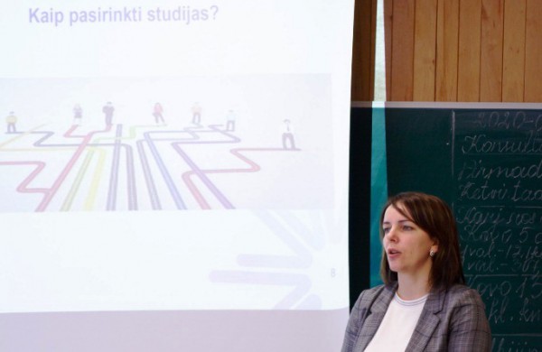 Ruoštis savarankiškam gyvenimui dar gimnazijos suole...