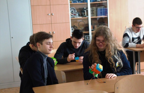 Ruoštis savarankiškam gyvenimui dar gimnazijos suole...