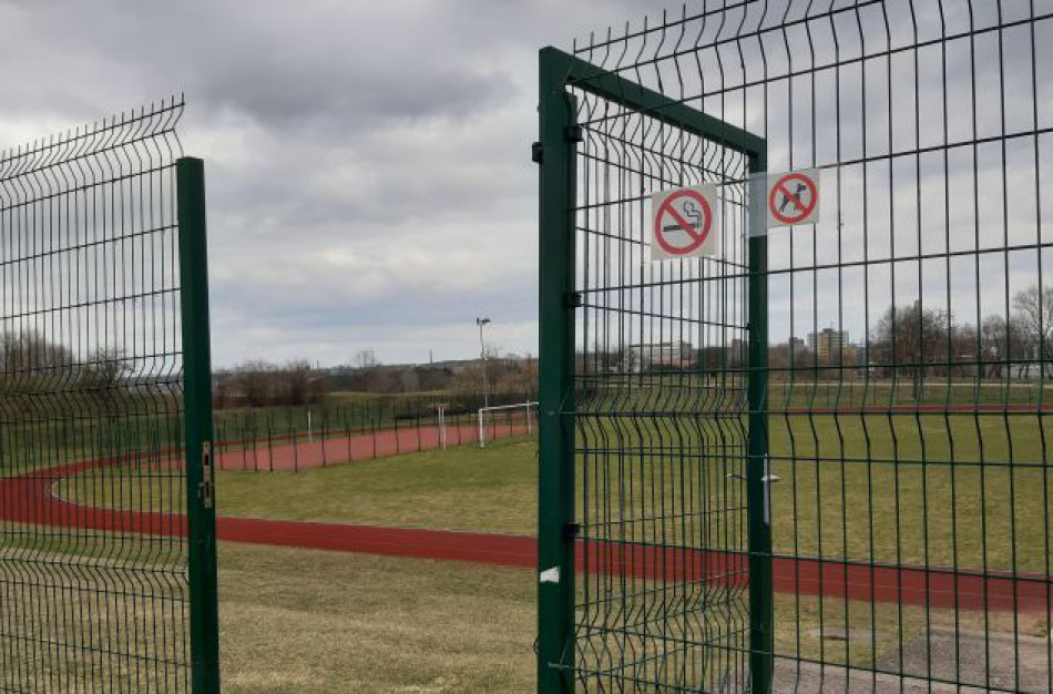 Skaitytoja Miglė: ,,Ar šunų augintojai turi teisę paleisti savo augintinius stadionuose?"