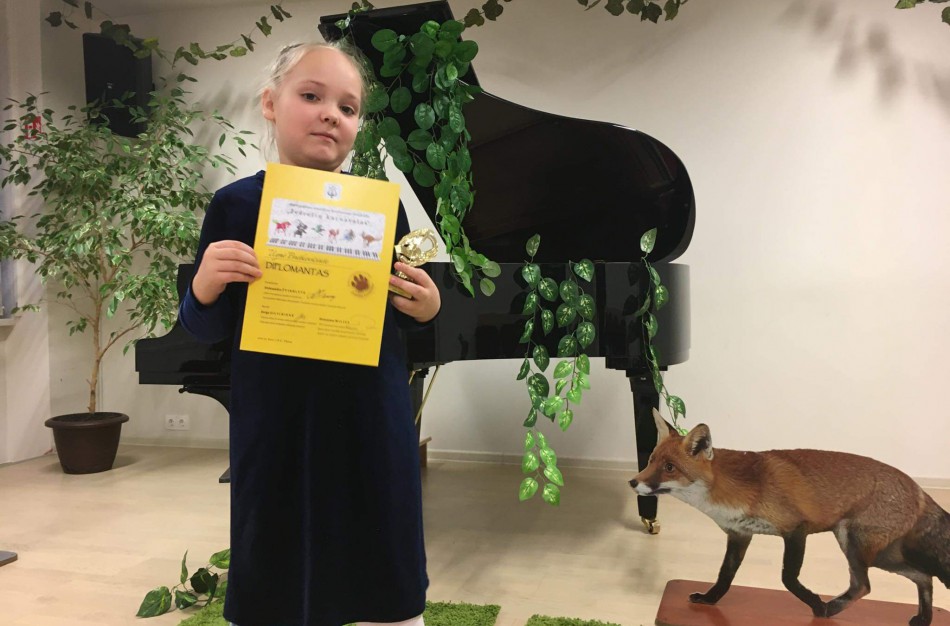 Jonavos „zuikis“ iš „Žvėrelių karnavalo“ grįžo diplomuotas