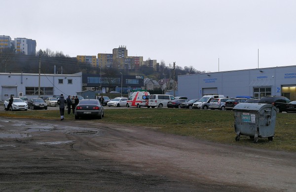 Autoservise užsiliepsnojo  padangos