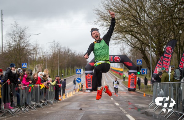Šventiniame bėgime Jonavoje - olimpiečio pergalė ir G. Karinauskaitės staigmena
