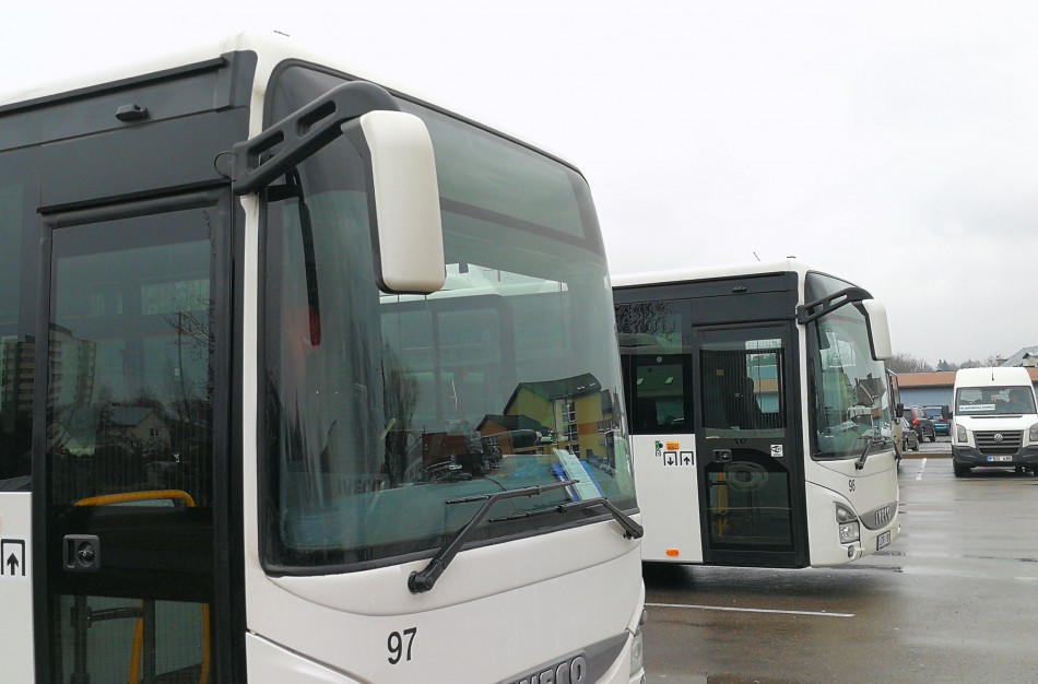 Vyriausybė pritarė, kad nuo 2021 metų rugsėjo priemiestiniais autobusais mokiniai galėtų važinėti su 50–80 proc. nuolaida