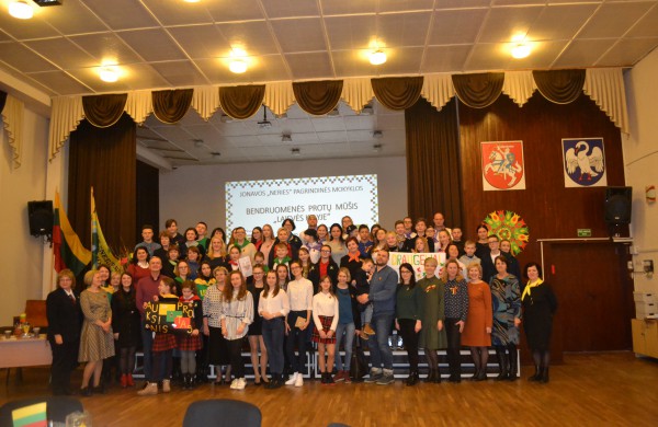 Jonavos „Neries“ pagrindinės mokyklos bendruomenės protų mūšis „Laisvės kelyje“ –  dovana Lietuvai ir Jonavai