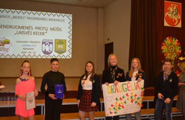Jonavos „Neries“ pagrindinės mokyklos bendruomenės protų mūšis „Laisvės kelyje“ –  dovana Lietuvai ir Jonavai
