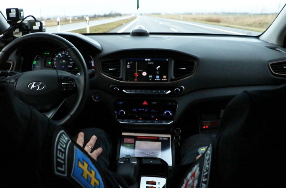 KET privaloma laikytis ir per karantiną – Kelių policija pažeidimus fiksuoja nekontaktiniu būdu