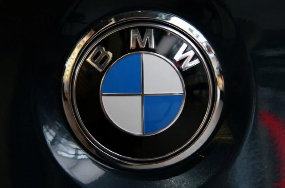 Vagišiams „parūpo“ BMW automobilio viduje esantys daiktai