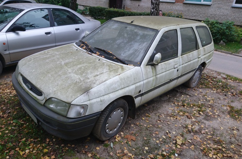 Daugėja pranešimų apie be priežiūros paliktus automobilius