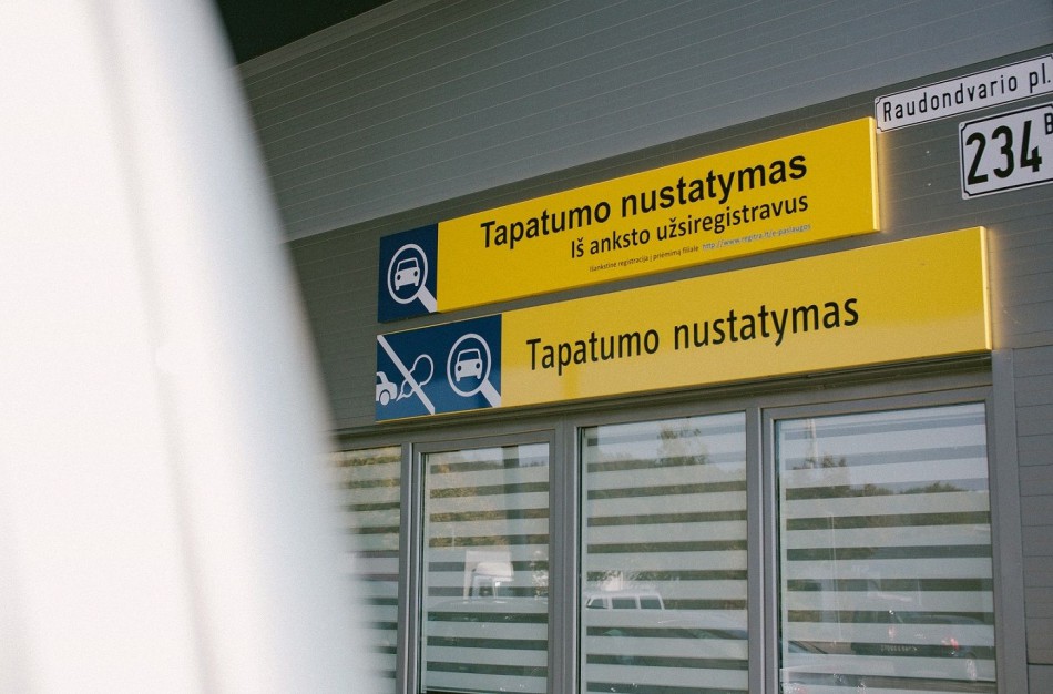„Regitra“ pradeda registruoti iš užsienio įvežtus automobilius