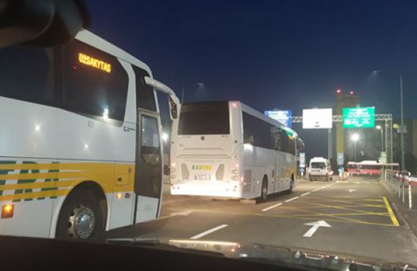 Priverstiniame karantine esantys iš užsienio parvykę jonaviečiai: „Nuotaikos įvairios, bet žmonės pikti“