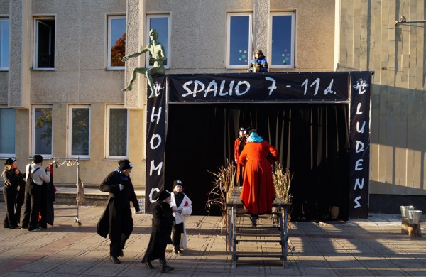 Šiuolaikinio meno forumo kūrėjai pakvietė į kelionę laiku