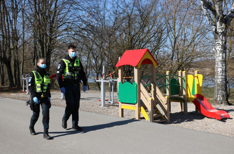 Kauno apskrities gyventojai taip pat pradeda mokėti baudas už karantino režimo nesilaikymą