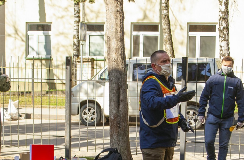 Dešimties savivaldybių savanoriai pagalbą gyventojams nuo šiol teiks saugiai