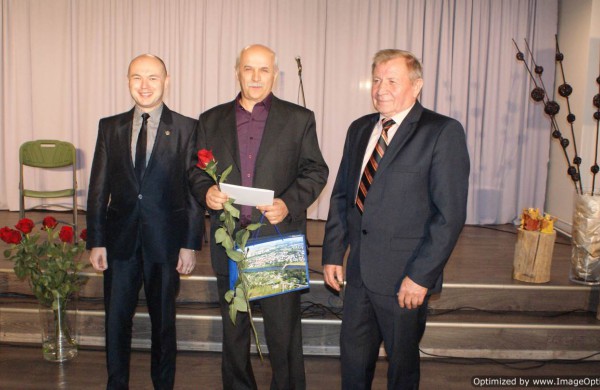 Ilgiausiai Jonavos rajono savivaldoje dirbantys specialistai – nuo 10 iki 35 metų