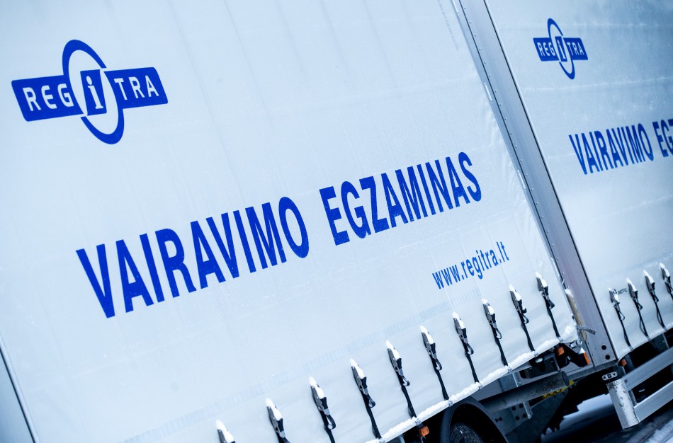 „Regitra“ palaipsniui atnaujina vairuotojų egzaminavimą