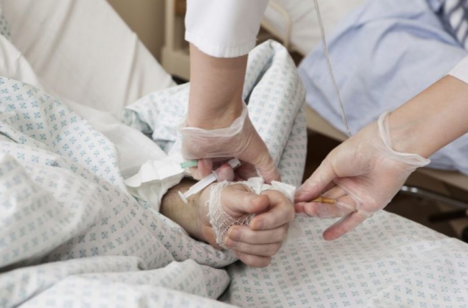 Socialinės globos ir slaugos įstaigų darbuotojai bus tiriami prioriteto tvarka