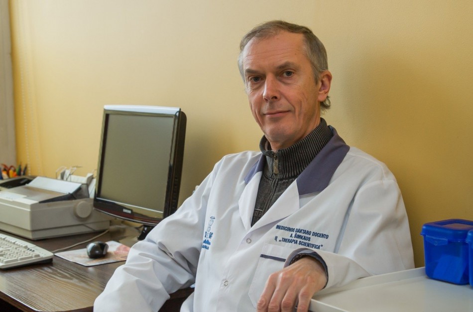 Gydytojas A.Šimkus: „Lengvoji atletika padeda vystyti svarbiausias organizmo raumenų grupes“