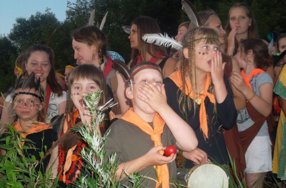 Skautų stovyklos tema - indėnai