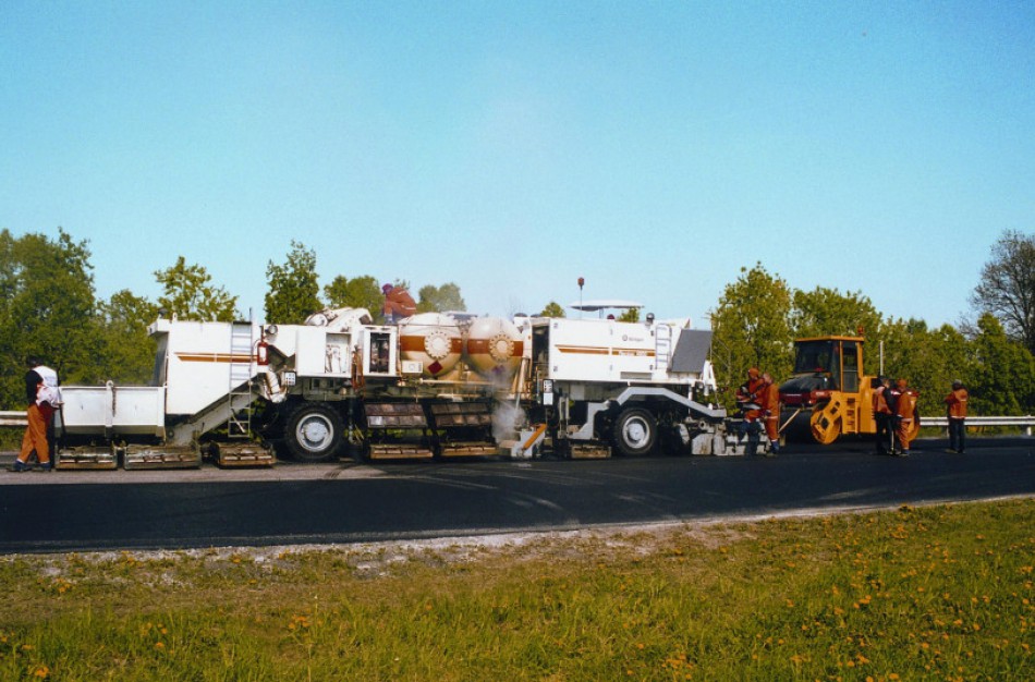 Šiandien skirta 150 mln. eurų valstybinės ir vietinės reikšmės keliams