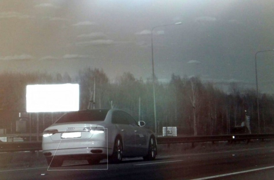 „Audi“ vairuotojui kurį laiką teks persėsti į keleivio vietą