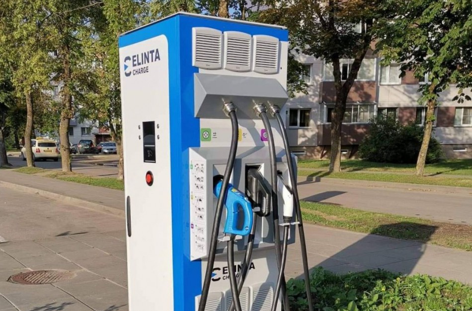 Jonavoje plečiamas elektromobilių įkrovimo stotelių tinklas