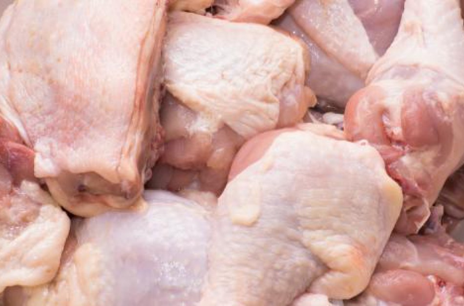 VMVT tęsiant patikras, per pastarąsias savaites rinkoje neleista parduoti 6,2 t nesaugios paukštienos