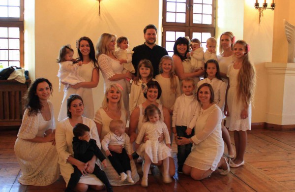 Jonavos mamų daina nuskambėjo Kauno rotušėje