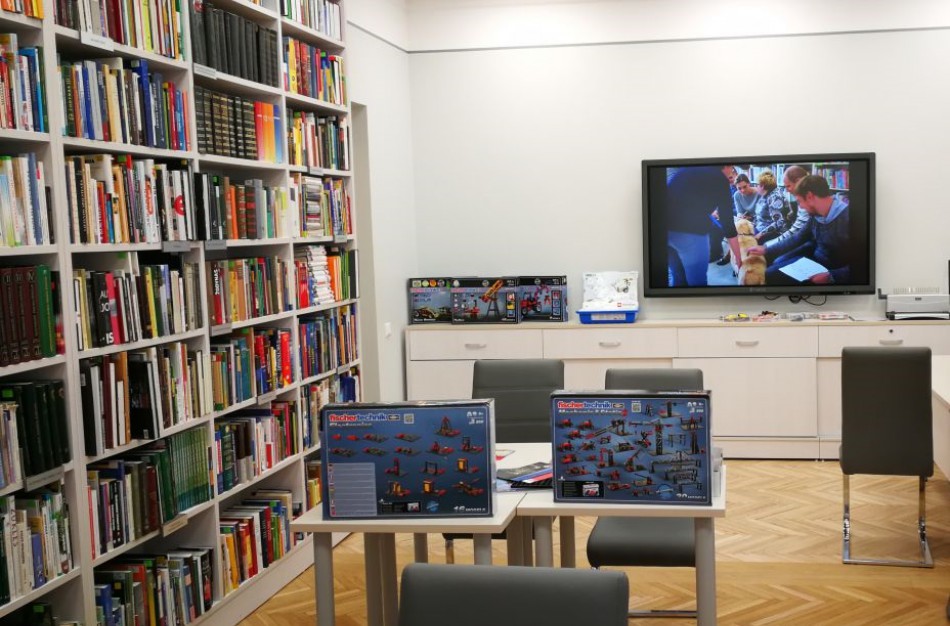 Bibliotekose leidžiama naudotis kompiuterių ir interneto skaityklomis